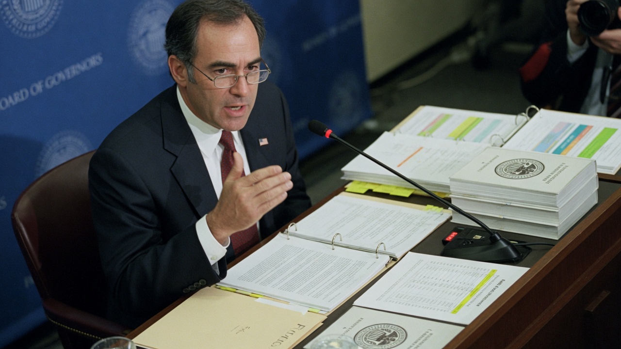 Fed Chair Warsh Floats Reducing Number of Rate-Setting Meetings