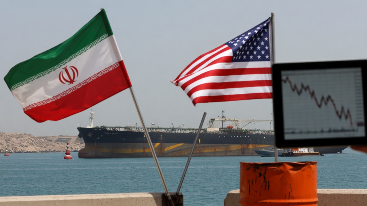 Oil Prices Climb on Iran Conflict and Hormuz Disruption