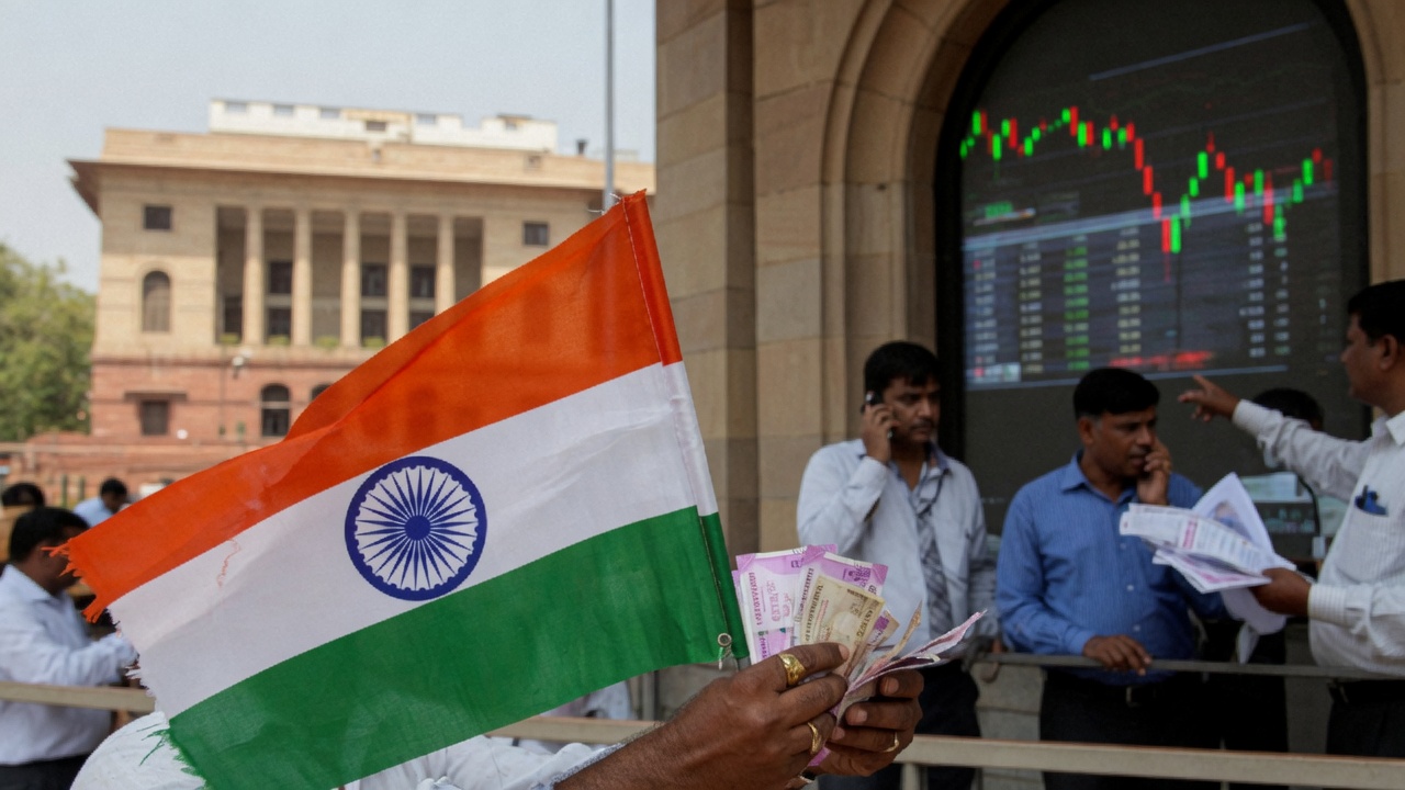 RBI Intervenes to Support Rupee Near Record Low