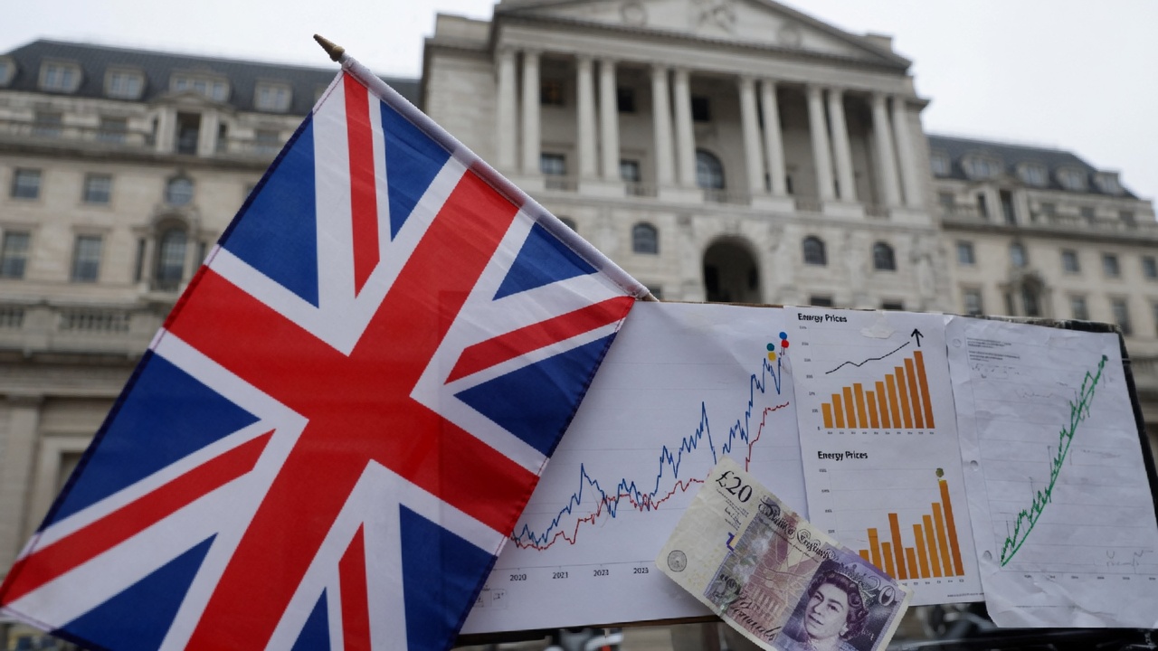 UK Inflation Rises Unexpectedly to 3.1%